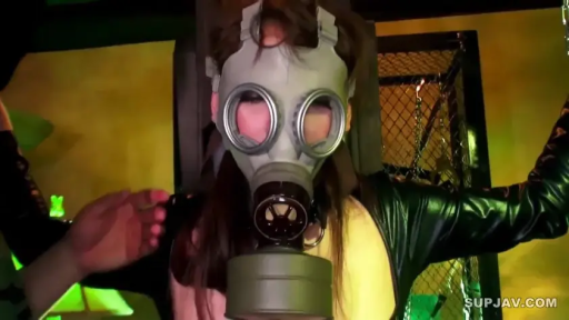 Stand · 面部特写 · BDSM · Training · 紧身皮衣 · Gas mask · 地牢 · 无法观察