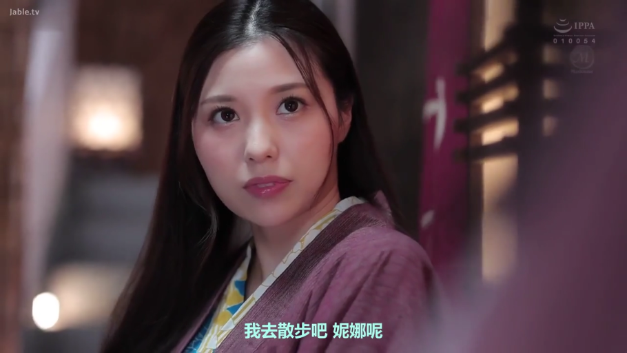 全身 · 全裸 · 卧室 · 床铺 · 跪爬 · 三人性爱 · 沉浸 · 夹击