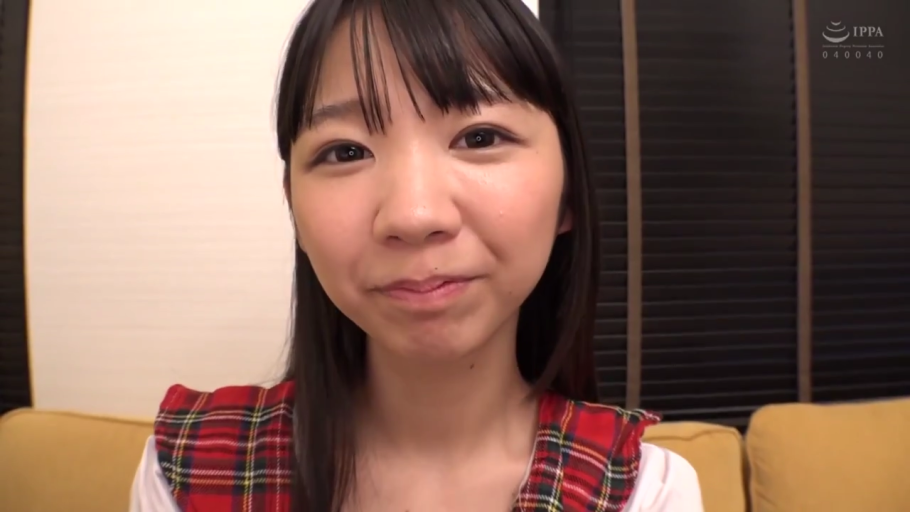 室内 · 脸部特写 · 裸体 · 亲吻 · 局部特写 · 侧卧 · 闭眼陶醉
