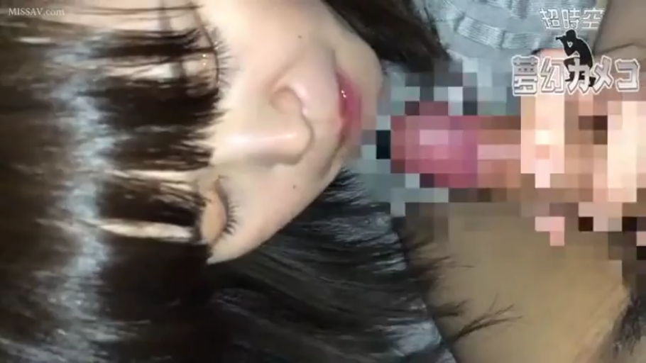 室内 · 顔部のクローズアップ · 口交 · 目を閉じて · 灰色のトップス · 陰茎 · 有码 · 侧卧