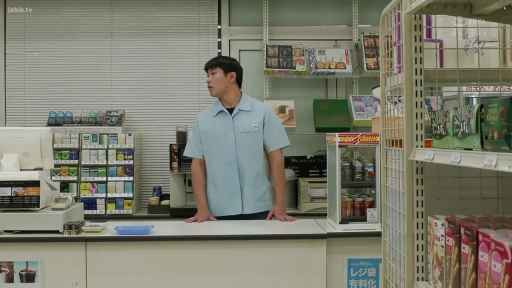 站立 · 自然 · 收银台 · 收银机 · 值班 · 剧情片段 · 浅蓝色短袖制服