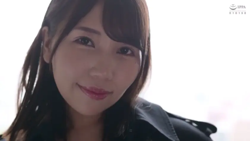 室内 · 脸部特写 · 黑色外套