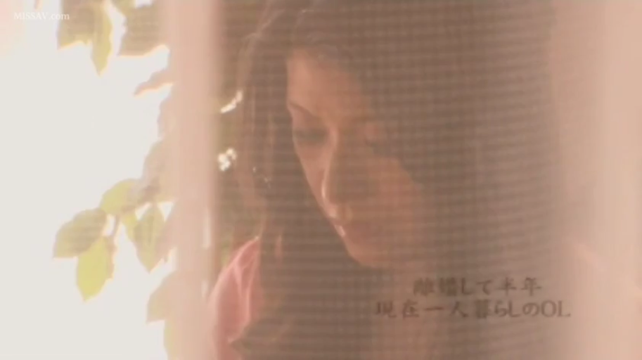 全裸 · 微笑 · 指交 · 洗手间 · 下体 · 开腿 · 镜子 · 倒影