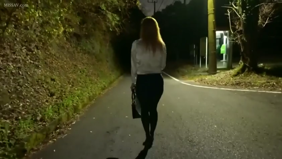 全身 · 屋外 · OL制服