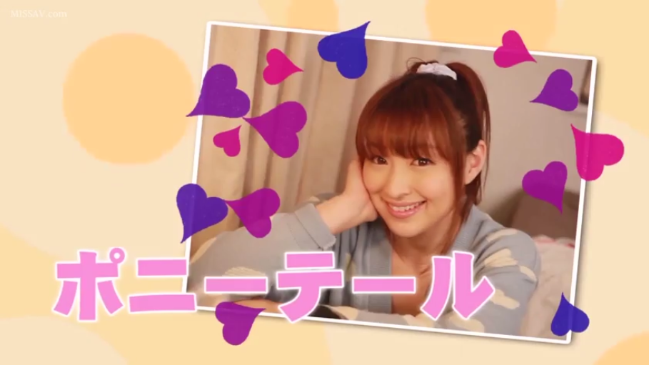 室内 · 中景 · 托腮 · 蓝色针织衫