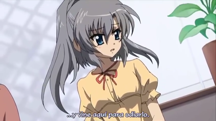 Indoor · Melancholy · Stand · Potted plant · Half-body · 谈话 · 黄色上衣 · Silver hair