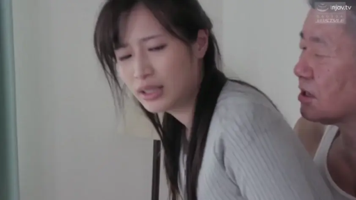 室内 · 迷离 · 面部特写 · 后入位 · 灰色针织衫 · 老少配 · 抽送行为