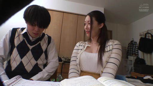 Sitting Posture · Smile · Tutoring · Room · Mature woman · Book · 条纹开衫