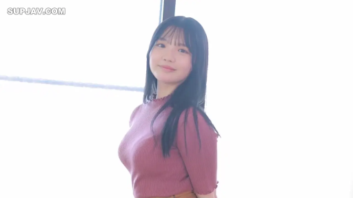 室内 · 侧身 · 微笑 · 清纯 · 拍摄 · 回头 · 粉色针织衫