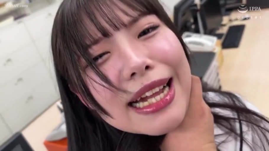 脸部特写 · 办公室 · 白衬衫 · 痛苦 · 掐脖 · 被掐住脖子