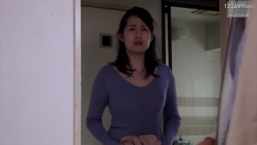 Indoor · Stand · Medium shot · Stare · Plot Scene · 忧虑 · 钱包 · Purple long sleeves