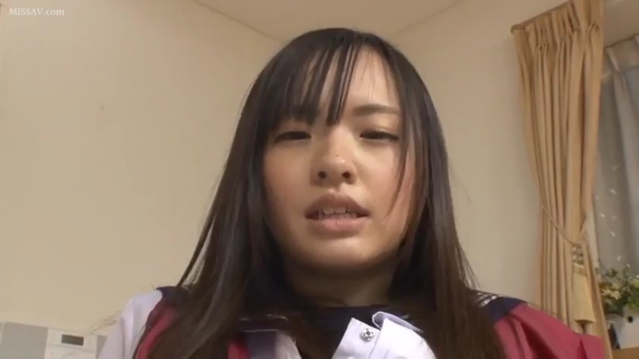 室内 · 面部特写 · 水手服