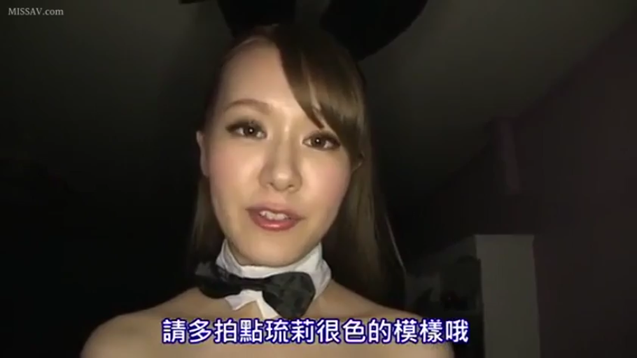 室内 · 性交 · 投入 · 俯身 · 脸部 · 卧室 · 床 · 背心