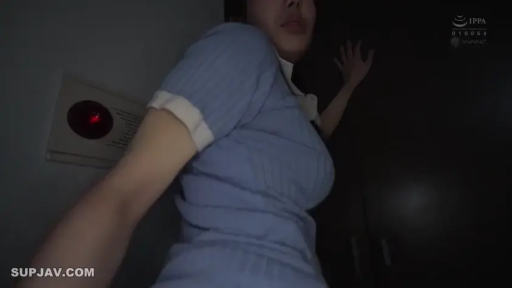 室内 · 胸部 · 迷离 · 自慰 · 仰卧 · 情趣内衣 · 涂油 · 按摩器