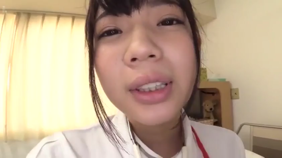 室内 · 摆拍 · 否 · 灿烂 · 唯美 · 透视衫 · 串灯 · 托头