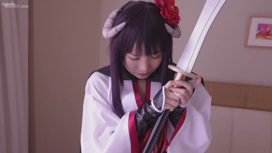 室内 · 站立 · 上半身 · 角色扮演服