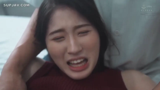 臉部特寫 · 臥室 · 迷離 · 躺卧 · 亲热 · 红色针织衫