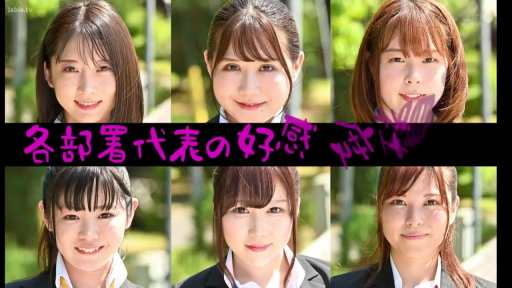 顔部のクローズアップ · 微笑 · 对视 · 屋外 · 长发 · 正面 · 日常服