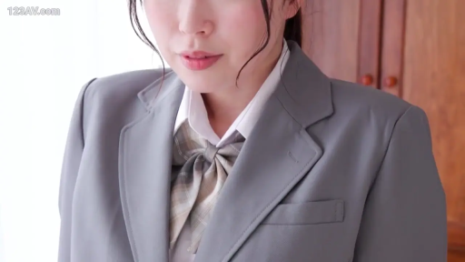 室内 · 站立 · 半身 · 制服