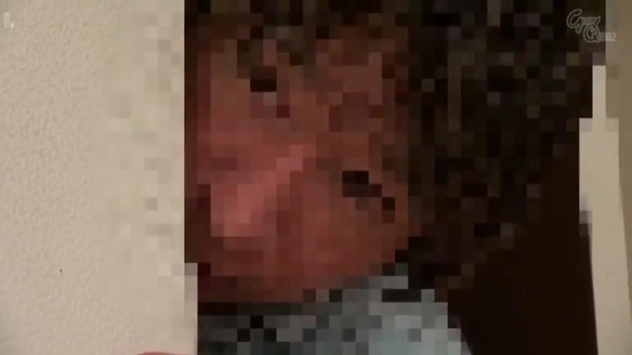 室内 · 脸部特写 · 居家服 · 探头