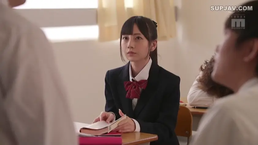 Sitting Posture · Serious · School uniform · Classroom · Half-body · Asian women · Book · 翻书