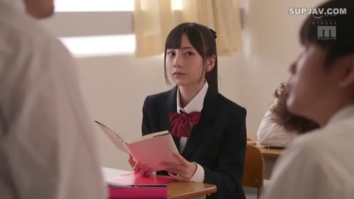 Sitting Posture · Serious · Classroom · Role-playing · Half-body close-up · Reading · Book · School Uniform