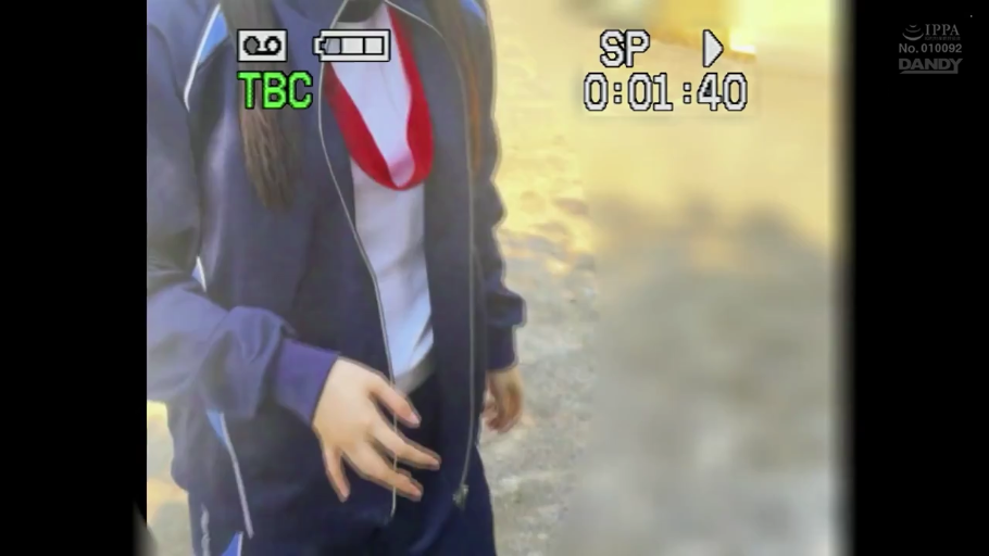 站立 · 躯干 · 户外 · 运动服