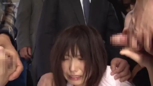 室内 · 脸部特写 · 马赛克 · 白衬衫 · 跪姿 · 哭泣 · 多人围攻