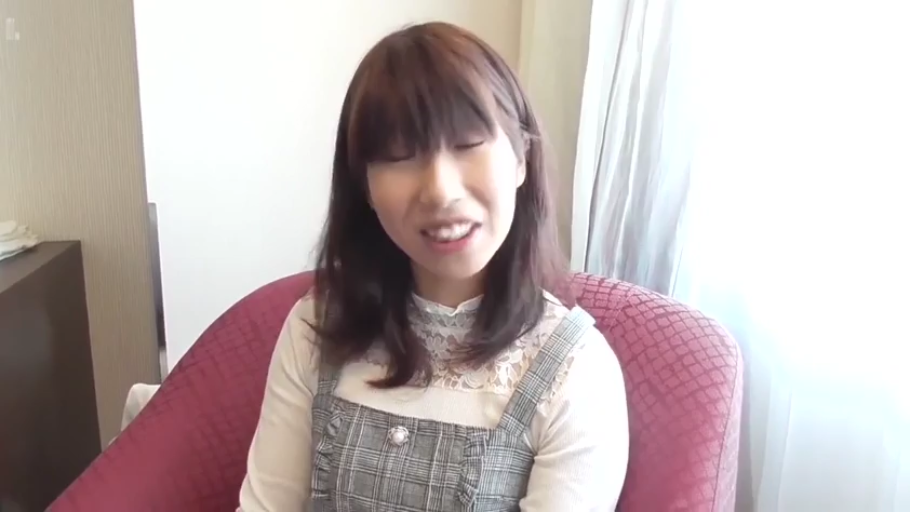 卧室 · 站立 · 羞涩 · 中景 · 床 · 男女互动 · 白色连体裙 · 背后搂抱揉胸