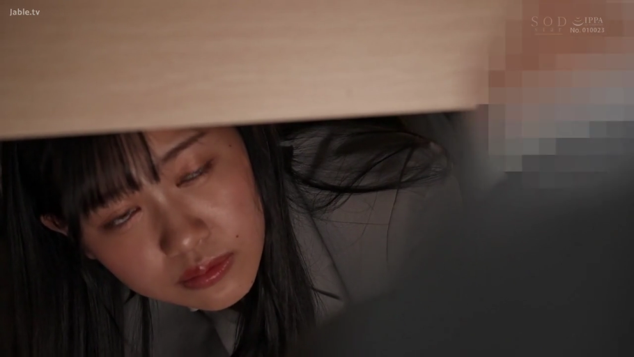 顔部のクローズアップ · 口交 · 迷離 · オフィスデスク · ビジネススーツ · 仰頭 · 日本AV · 办公桌下