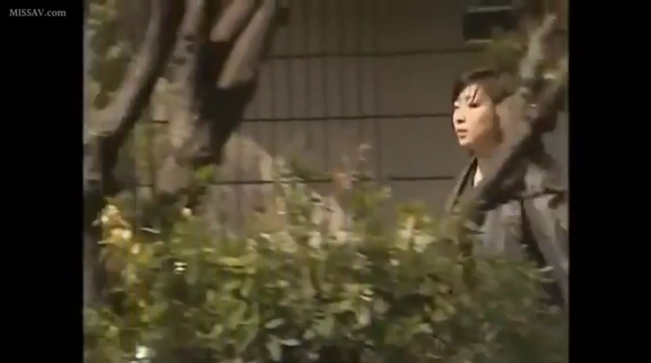 自然 · 半身 · 街道 · 行走 · 偷拍视角 · 歩く · 套装