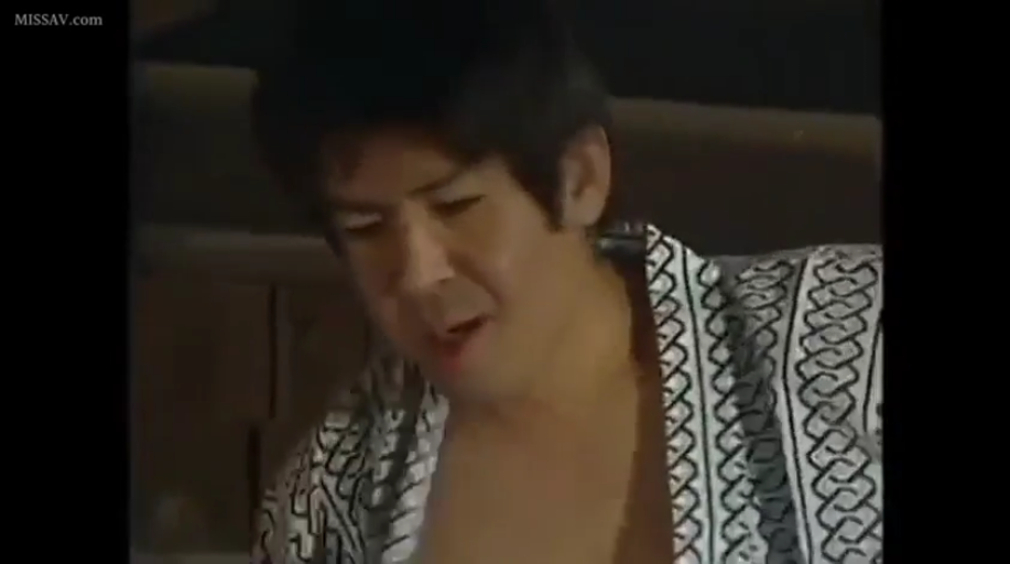 室内 · 坐姿 · 陶醉 · 抽插 · 头部特写 · 浴衣 · 男优