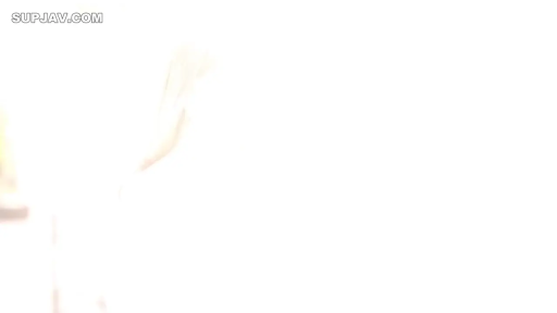 室内 · 站立 · ぼかし · ぼかし · ぼかし · 画面过曝