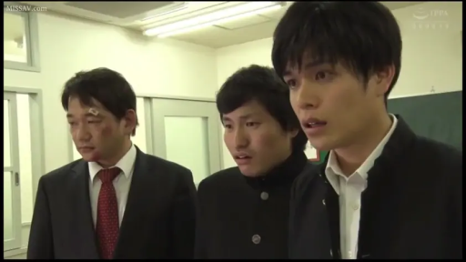 办公室 · 站立 · 注視 · 多人 · 诘襟 · 担忧 · 创可贴