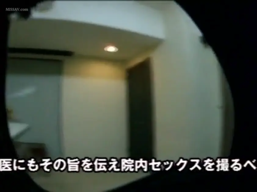 性交 · 卧室 · 后入式 · 中景 · 微笑 · 枕头 · 成人内容 · 白色内衣