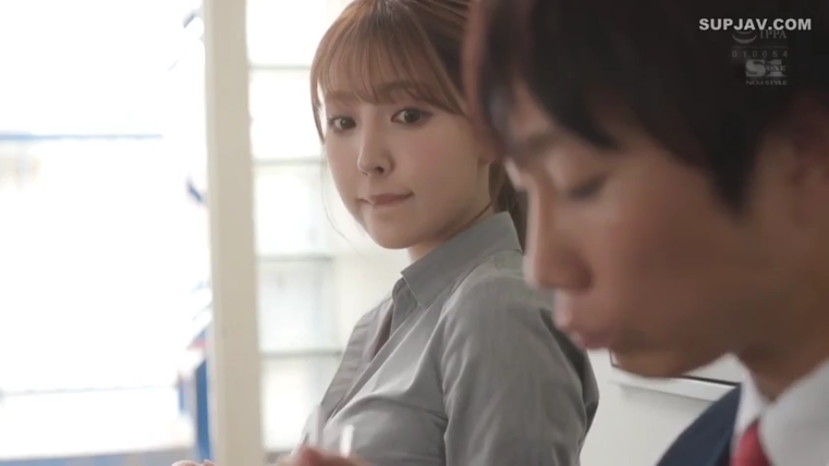 快感 · 全景 · 厨房 · 厨具 · 大叔 · 抽送 · 女子全裸 · 抱持体位