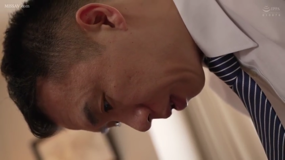 室内 · 性交 · 俯身 · 脸部 · 享受 · 衬衫 · 成年男性