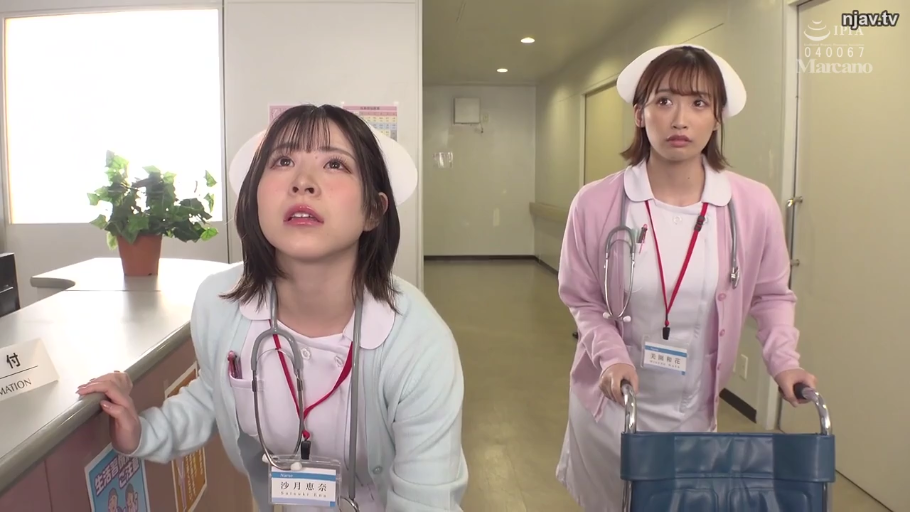 站立 · 美臀 · 厨房 · 死库水 · 背影特写 · 厨具 · 烹饪