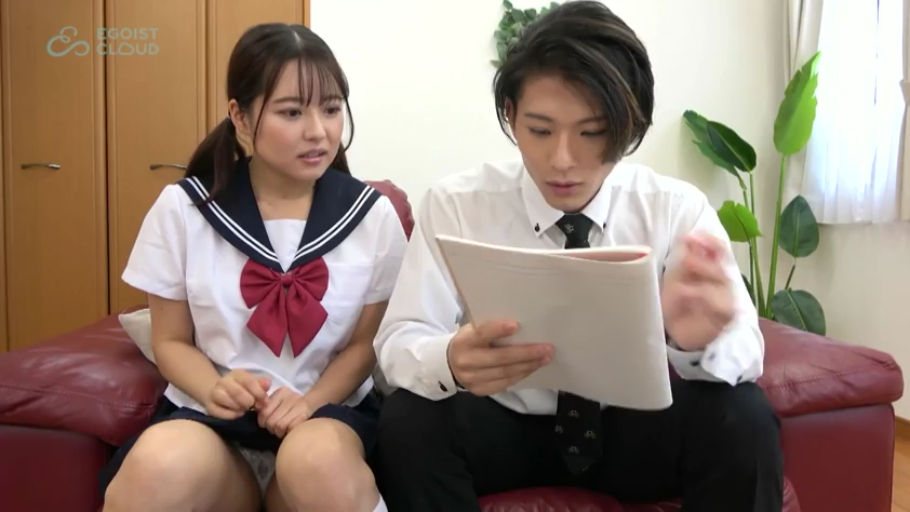 专注 · 中景 · 文件 · 学生制服 · 白衬衫领带 · 并排坐姿 · 客厅红沙发 · 阅读纸张