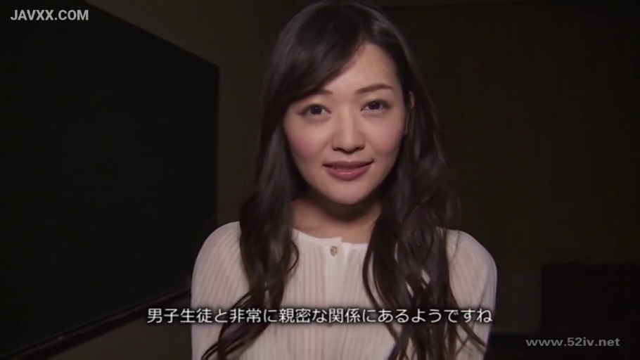 室内 · 坐姿 · 腿部 · 诱惑 · 内衣 · 椅子 · 足交 · 男性生殖器