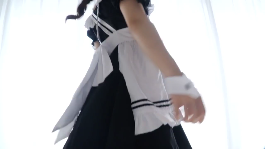 全身 · 性行为 · 站姿 · 短裙 · 野外 · 模糊 · 草地