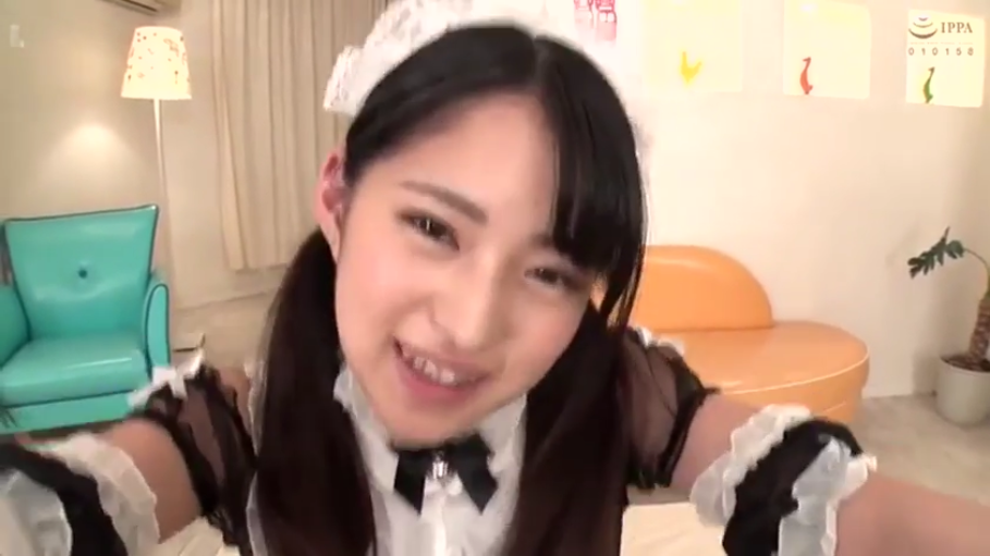面部特写 · 昏暗室内 · 白色口罩 · 斜靠 · 眼神迷离 · 制服系 · 佩戴口罩 · JK制服配领带
