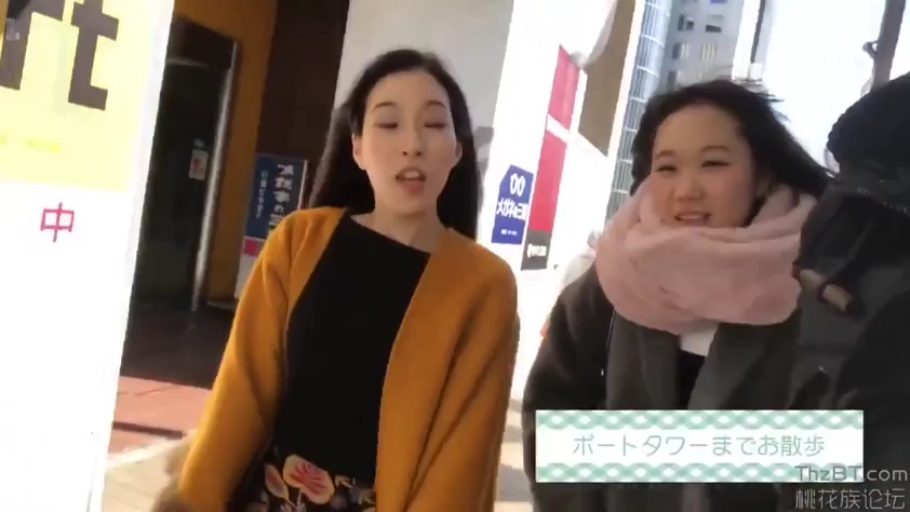 室内 · 全裸 · 开腿坐 · 局部特写 · 挑逗 · 纹身 · 束缚装