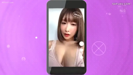 カメラに向かって · 顔のクローズアップ · 携帯電話 · 自拍 · 携帯電話の画面 · 性感 · 社交媒体风格 · 蕾丝吊带