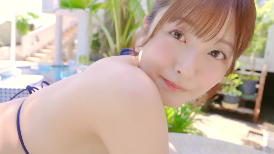 全身 · 床上 · 牛仔短裤 · 多人性爱 · 欢愉 · 局部打码 · 开腿仰卧 · 震动棒