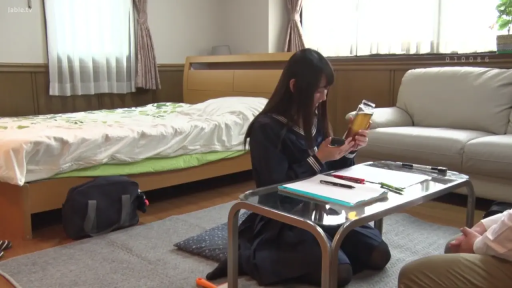 室内 · 跪坐 · 卧室 · 平静 · 交流 · 水手服 · 水瓶