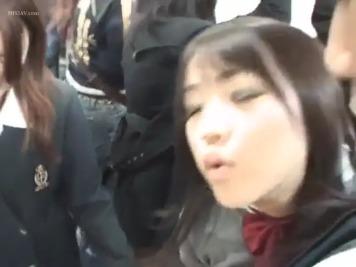 Close-up of the face · Stand · 制服 · 电车