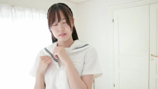 室内 · 站姿 · 闭眼 · 半身 · 水手服 · 整理衣服 · 亚洲