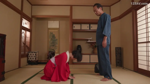 全身 · 和室 · 跪姿 · 榻榻米 · 庄重 · 鞠躬 · 传统 · 巫女服