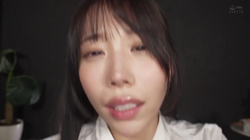 室内 · 第一视角 · 迷离 · 白衬衫 · 喘息 · 盆栽 · 面部特写 · 前倾